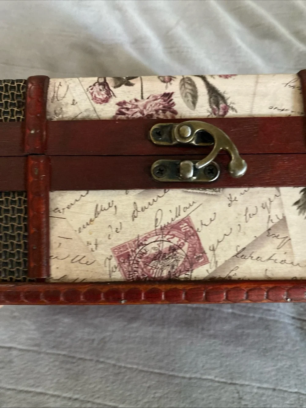 Hand Crafted Red and Cream Floral Jewelry Organizer Box